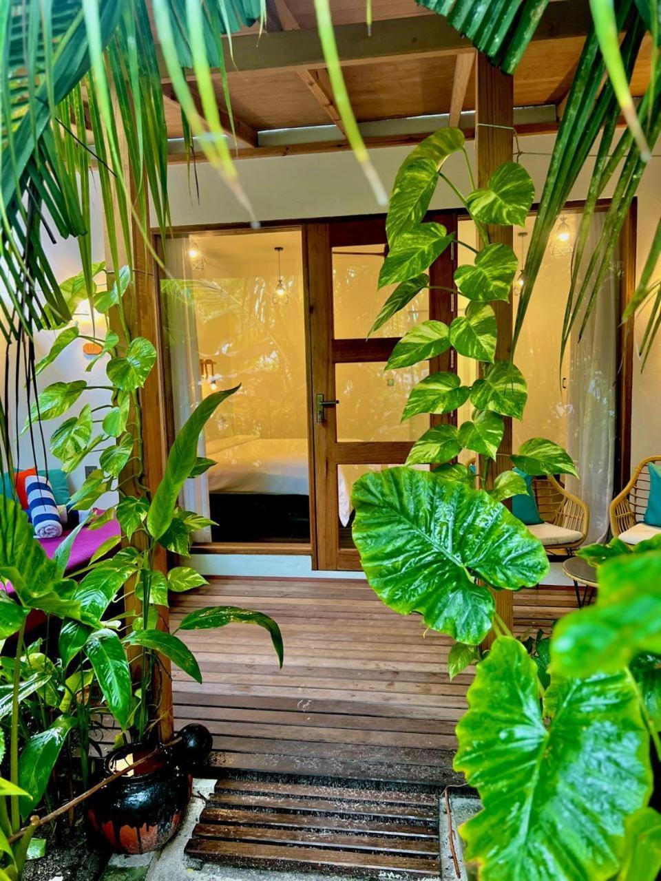 Seaside Dhigurah Hotel Dhigurah  Buitenkant foto